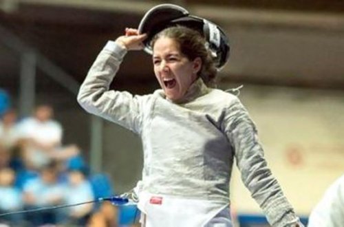 Səbinə ilk görüşdəcə məğlub oldu