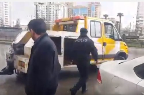 Yol polisinin evakuatoru maşını əzib qaçdı