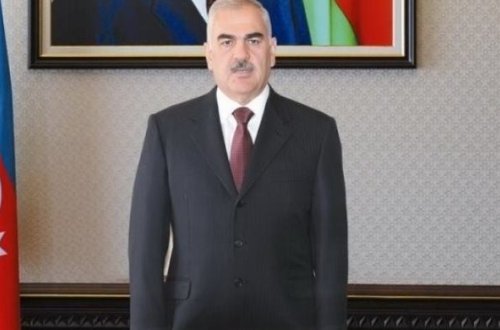 Vasif Talıbov qadınlara