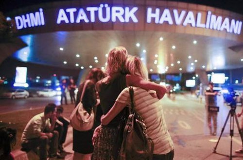 Atatürk havalimanına giriş və çıxışlar bağlandı