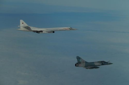 Rusiya Fransa və İngiltərə üzərində