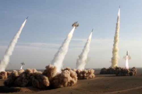 ​İran yeni ballistik raketi sınaqdan keçirib