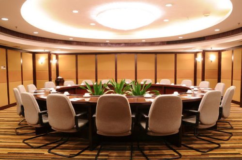 Azərbaycanda nazirliklə komitə