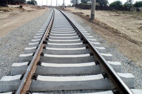 Dəmir yolları birləşdirilir