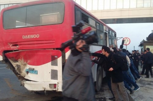 Bakıda ağır qəzada avtobus sürücüsü əsl qəhrəmanlıq edibmiş