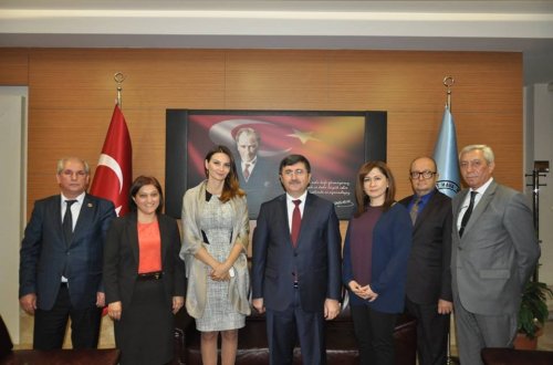 Qənirə Paşayeva Trabzon valisi ilə görüşüb