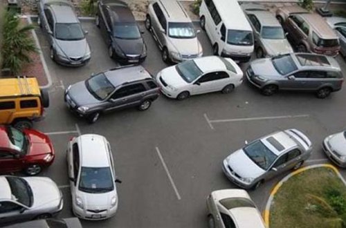 Ödənişli parkinqlərdə evakuasiya problemi