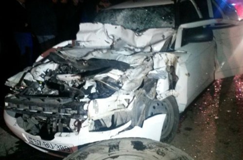 “Lada” “Kamaz”la toqquşdu