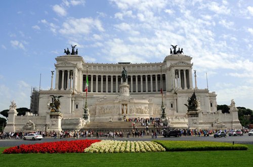 Romada diplomatlarımızla bağlı qalmaqalın