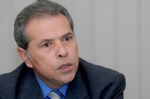 Deputat yəhudi səfirlə görüşdüyünə görə mandatını itirdi