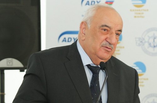 Abid Şərifov sədr oldu