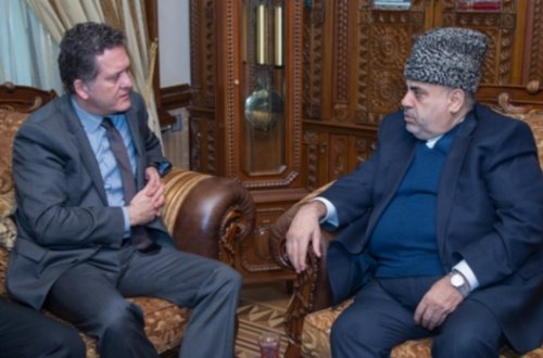 Şeyx türkiyəli səfirlə görüşdü