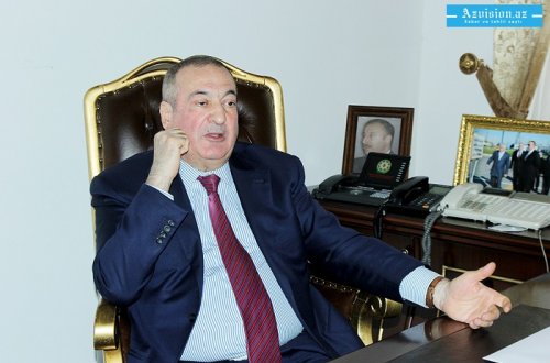 `Kəndçi öz kəndinə qayıtmalıdır...`