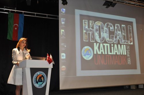 Millət vəkili Trabzonda Ermənistanın işğal etdiyi Azərbaycan torpaqları və törətdiyi soyqırımlar ilə bağlı konfrans verib