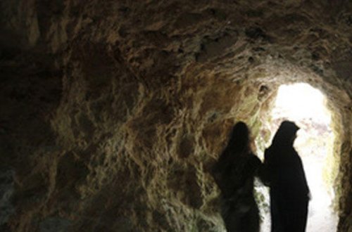 İŞİD liderinin arvadı qaçdı