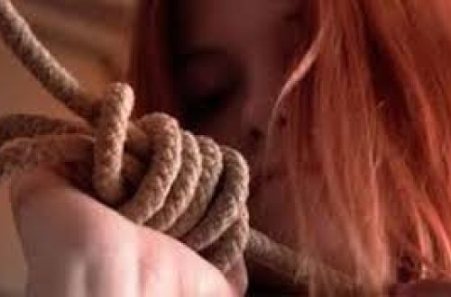 Zaqatalada 50 yaşlı qadın intihar etdi