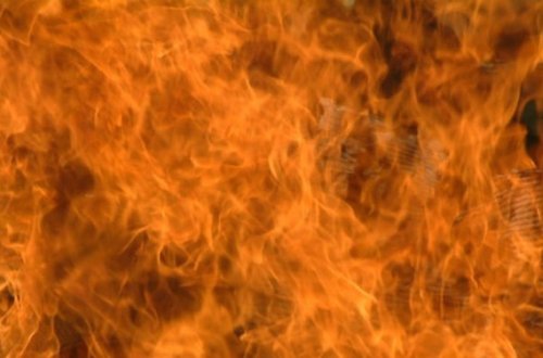 Tort şamlarından çıxan yanğın 13 can aldı