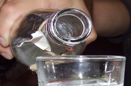 Azərbaycanda alkoqoliklərin sayı azalıb