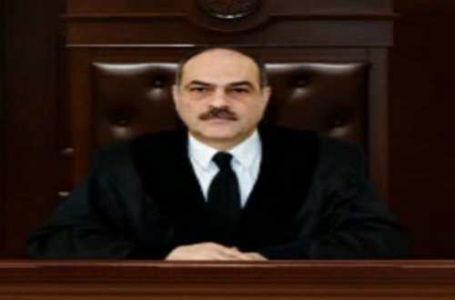 Məhkəmə sədri vəzifəsindən azad olunması üçün ərizə yazdı