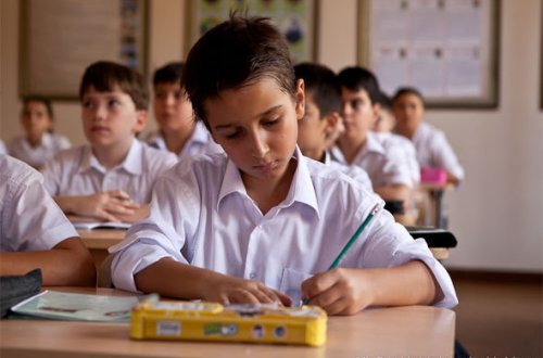 Bakıda bəzi məktəblər birləşdiriləcək