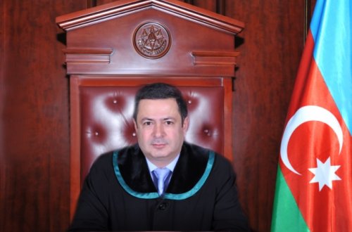 Tanınmış hakim vəzifəsindən azad edilir