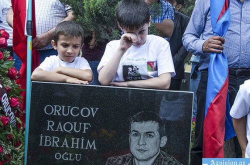 Şəhid polkovnikin ailəsinə veriləcək təqaüd təsdiqlənib