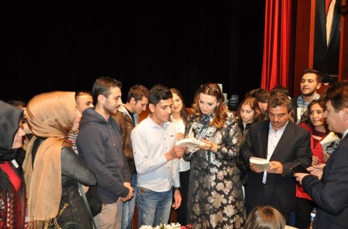 “Karabağ hikayeleri” Nigdedə böyük maraqla qarşılandı