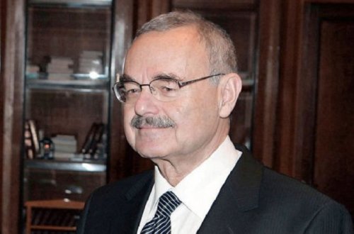 Artur Rasizadənin ad günüdür