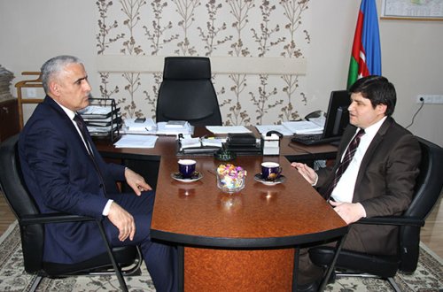 Cəlil Ərdəm “İki sahil” qəzetinin qonağı olub