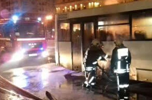 Bakıda sərnişin avtobusu yandı