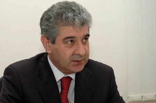 Əli Əhmədovdan Siyavuş Novruzova CAVAB