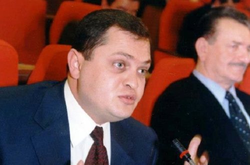 Eks-deputata vəzifə