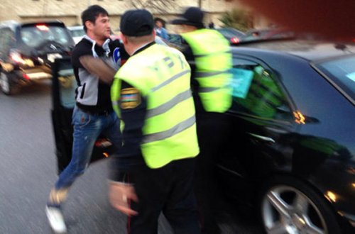Yol polislərini döyüb xəstəxanalıq etdilər
