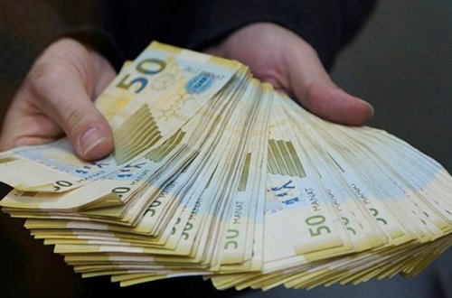 Müəllimlərin maaşı artırıldı