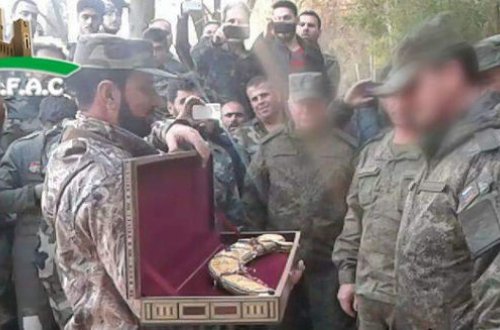 Rusiyalı polkovnik Dəməşq qılıncı ilə mükafatlandırıldı