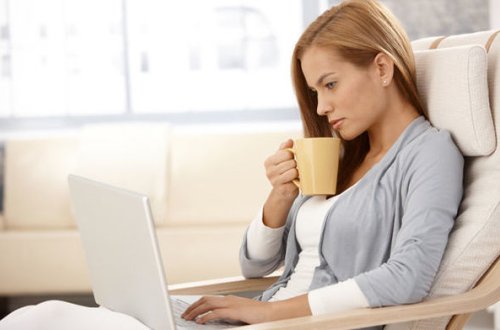 İnternetdə tanış olduğu qadının evində döyüldü