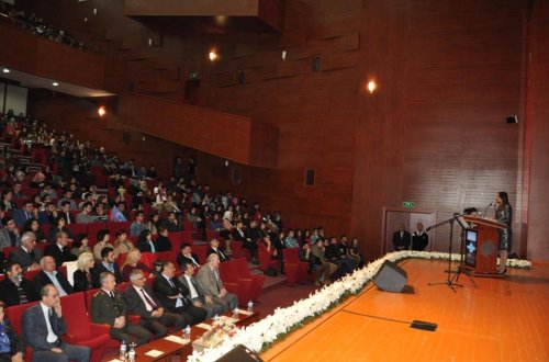 Millət vəkili Nigdede dünyanın hər yerində yaşayan Türk gəncliyinə səsləndi