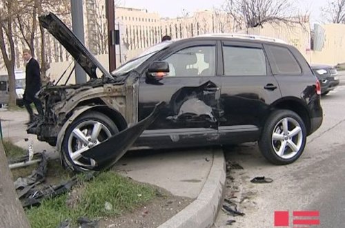 Bakıda BYD-lə “Volkswagen” toqquşdu