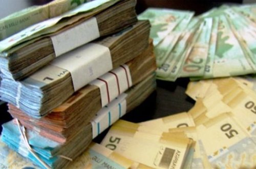 Nazirlik rəisi 6 min