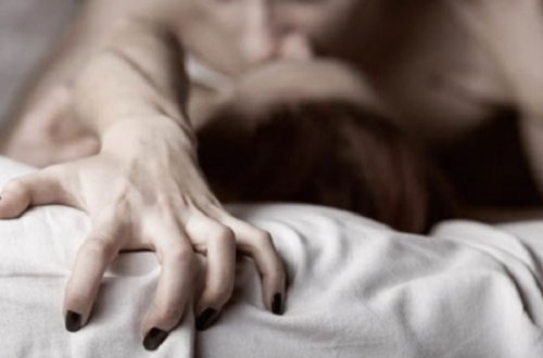 25 yaşlı oğul öz anasını zorladı…