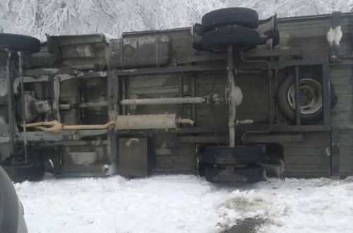 Azərbaycanda bu yollar buz bağlayıb