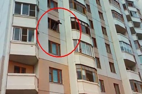 Bakıda gənc özünü 7-ci mərtəbədən atdı, sağ qaldı