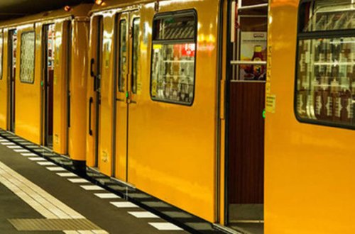 Berlin metrosunda gizli otaq tapıldı