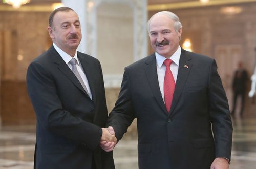 Lukaşenko və Əliyev iqtisadi əməkdaşlığı müzakirə etdilər