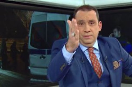 Aparıcı canlı yayımda özündən çıxdı