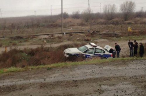 Hacıqabulda DYP avtomobili aşdı