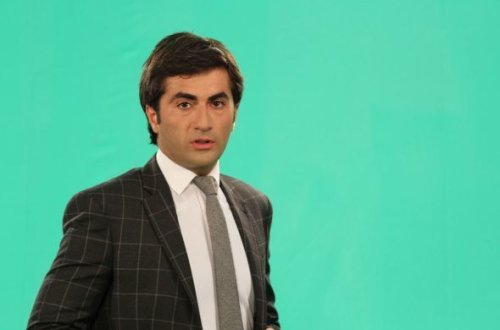 Zaur musiqiçini canlı yayımdan uzaqlaşdırdı