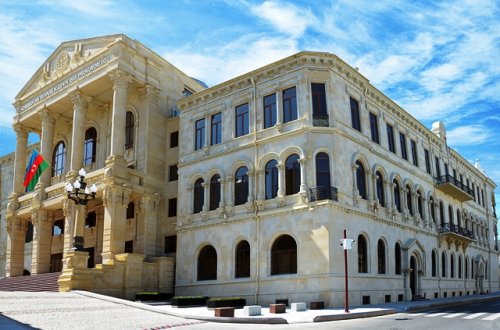 Vəzifəli şəxsin qanunsuz əməlləri