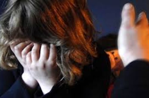 Bakıda tükürpədici hadisə: qıza görə küçəyə atıldı