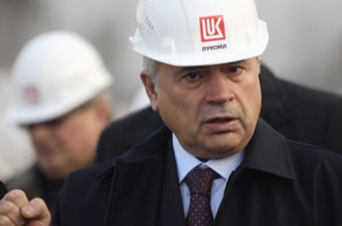 Vahid Ələkbərov dövlət şirkətini alır